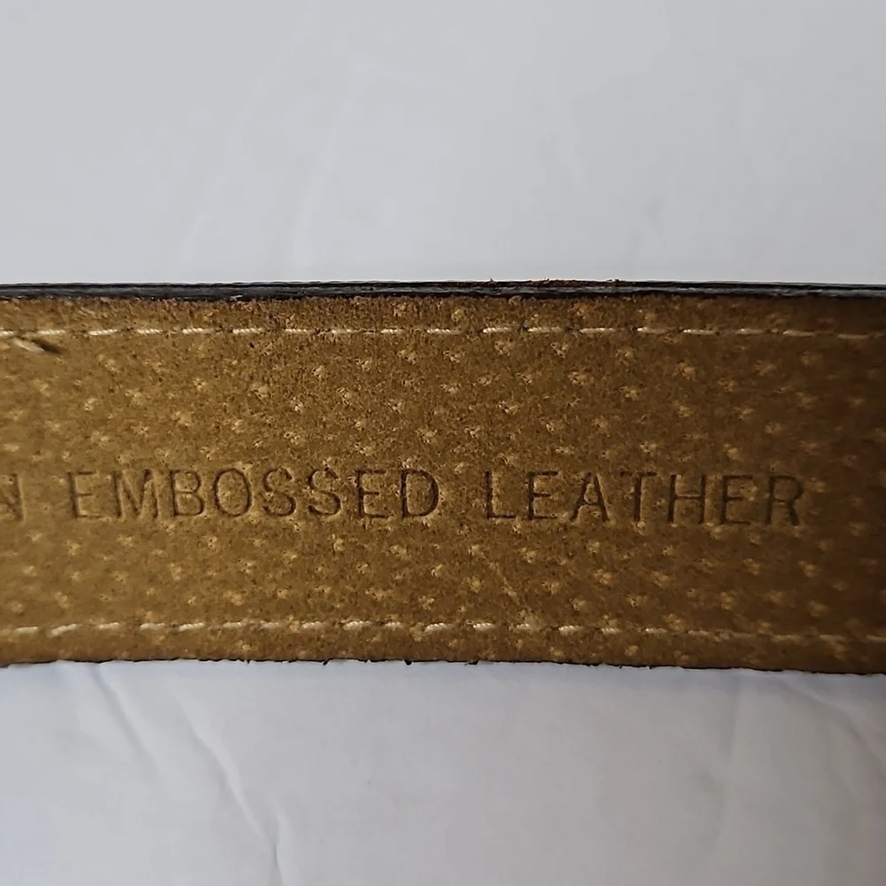 Italian Embossed Leather Belt size M Brown Brass accent hardware   Pre-owned - Picture 5 of 10